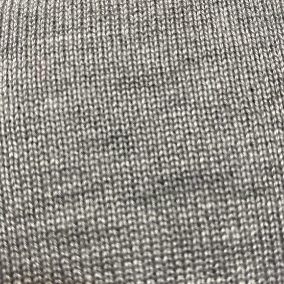 Questions gray sparkling OS turtleneck - Size Large - Picture 6 of 10